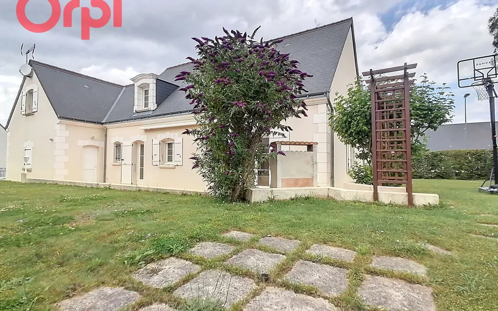 Achat maison à vendre 6 chambres 173 m² - Notre-Dame-d'Oé