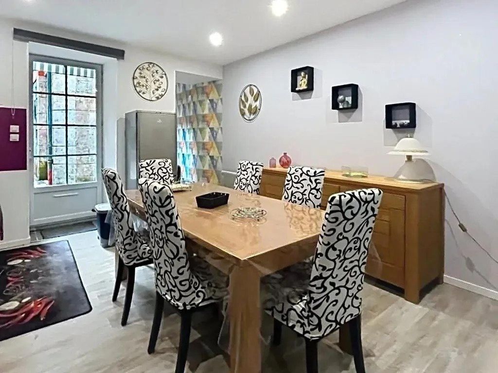 Achat maison à vendre 3 chambres 173 m² - Nontron