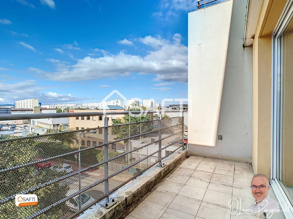 Achat appartement à vendre 2 pièces 43 m² - Lyon 8ème arrondissement