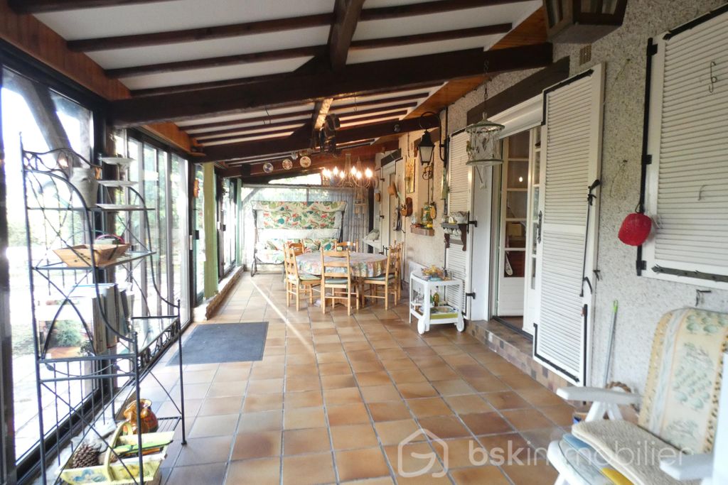 Achat maison à vendre 4 chambres 153 m² - Antonne-et-Trigonant