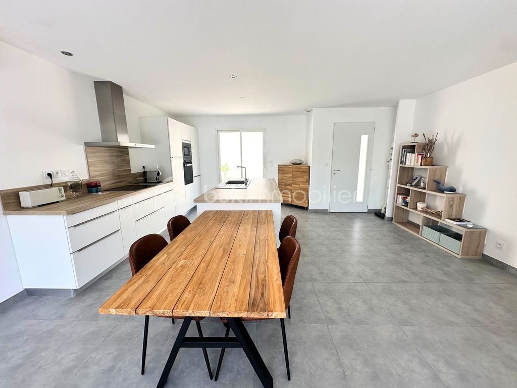 Achat maison à vendre 3 chambres 86 m² - Plaissan