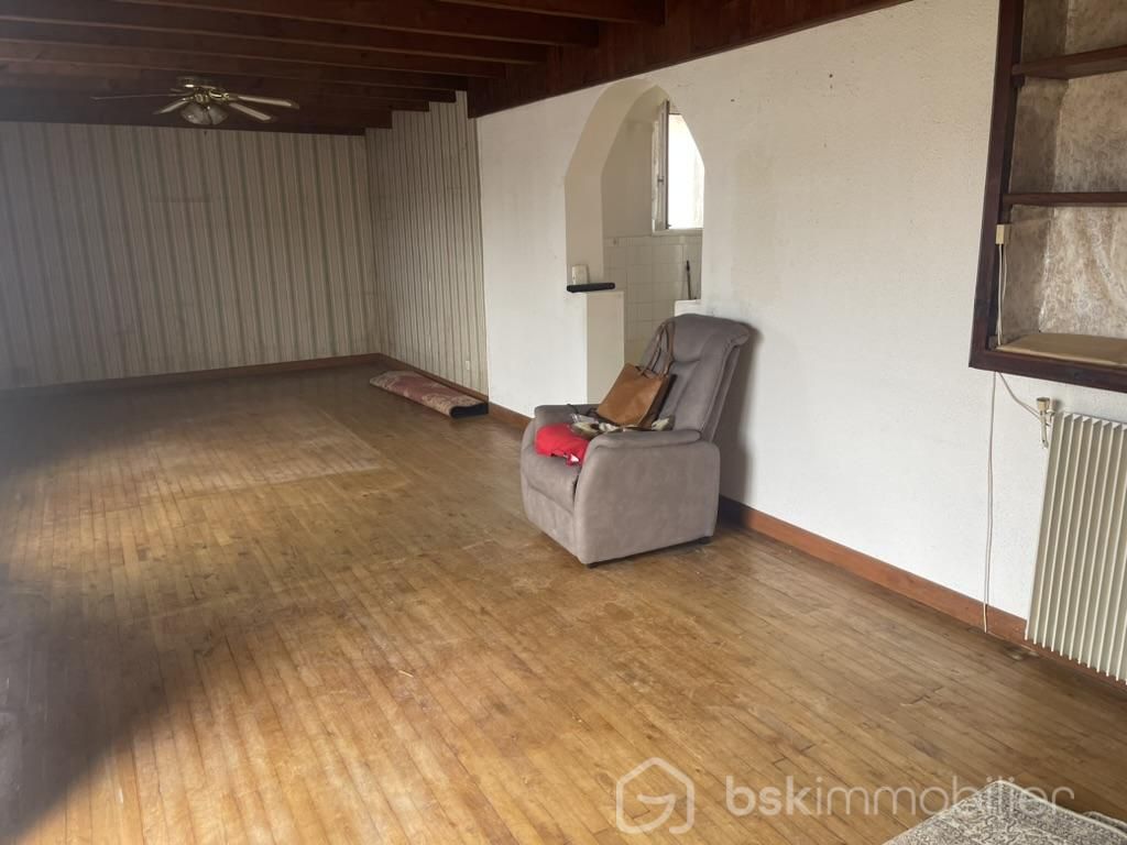 Achat maison à vendre 3 chambres 84 m² - Gond-Pontouvre