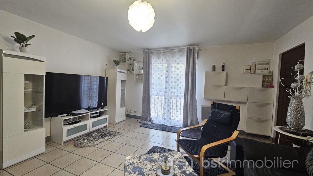 Achat appartement à vendre 3 pièces 64 m² - Clichy-sous-Bois