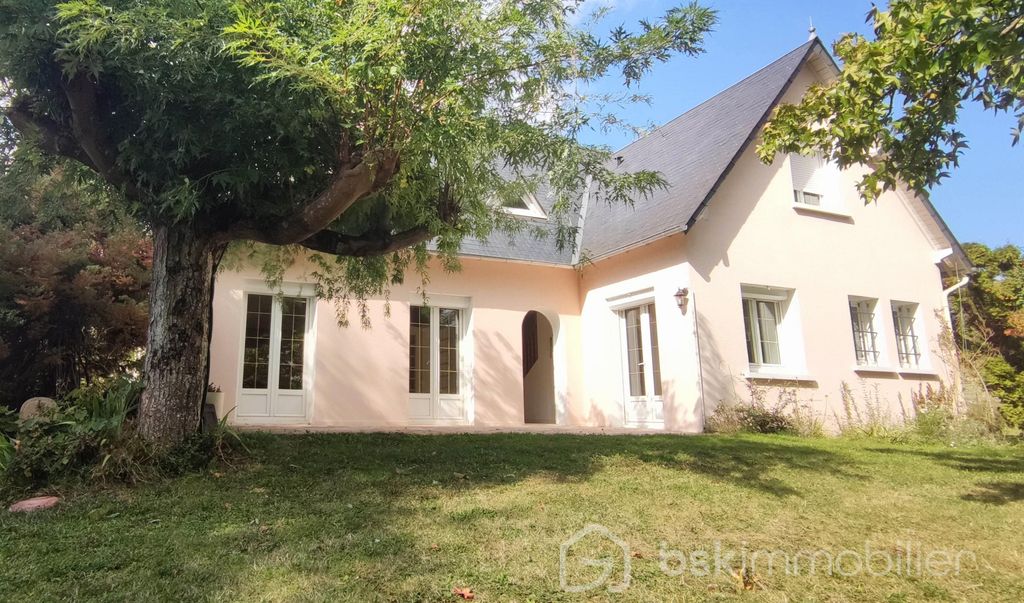 Achat maison à vendre 5 chambres 184 m² - Saint-Cyr-sur-Loire