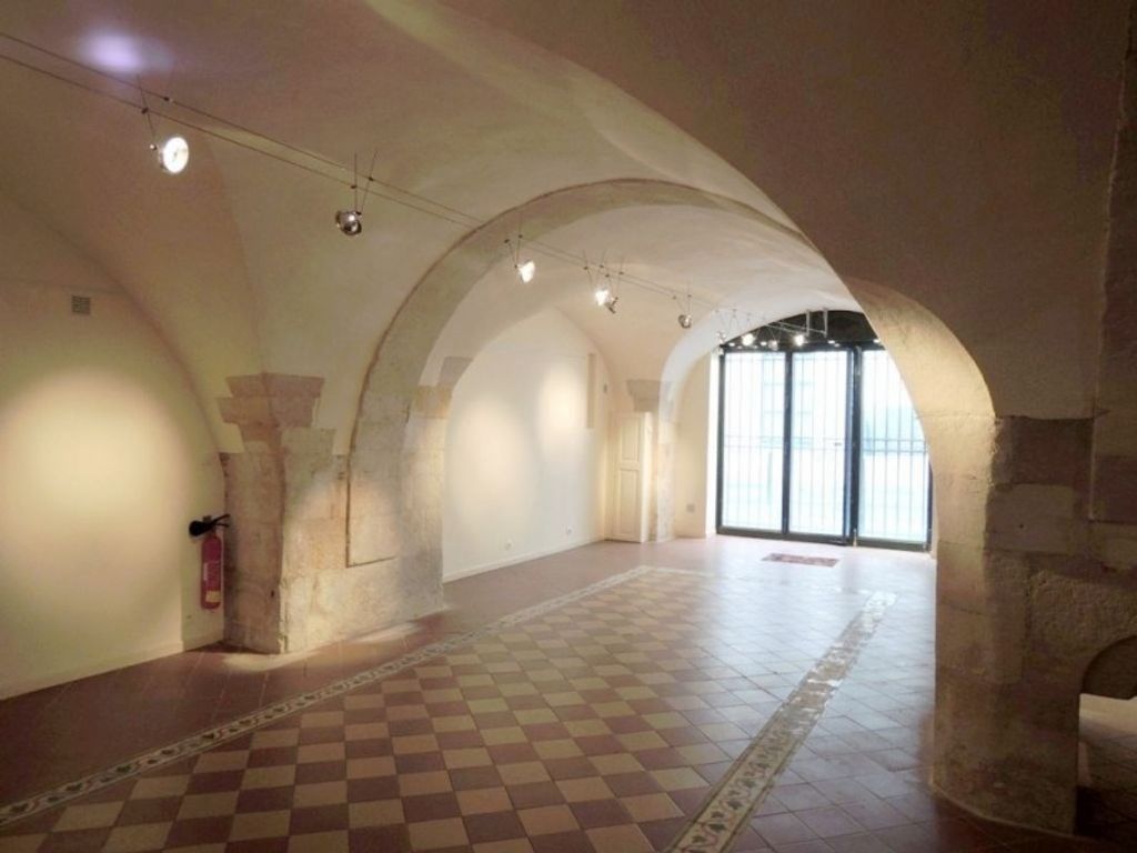 Achat appartement à vendre 2 pièces 84 m² - Nîmes