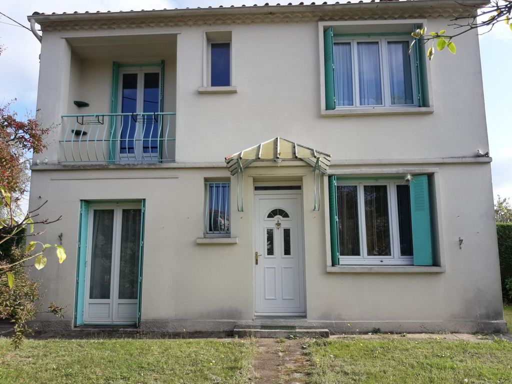 Achat maison à vendre 2 chambres 78 m² - La Roche-Chalais