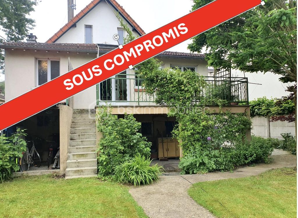 Achat maison à vendre 4 chambres 98 m² - Saint-Michel-sur-Orge