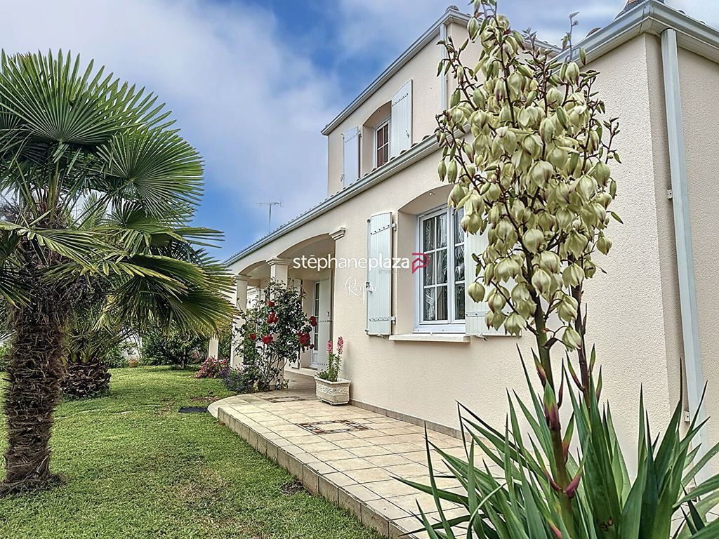 Achat maison à vendre 4 chambres 125 m² - Royan