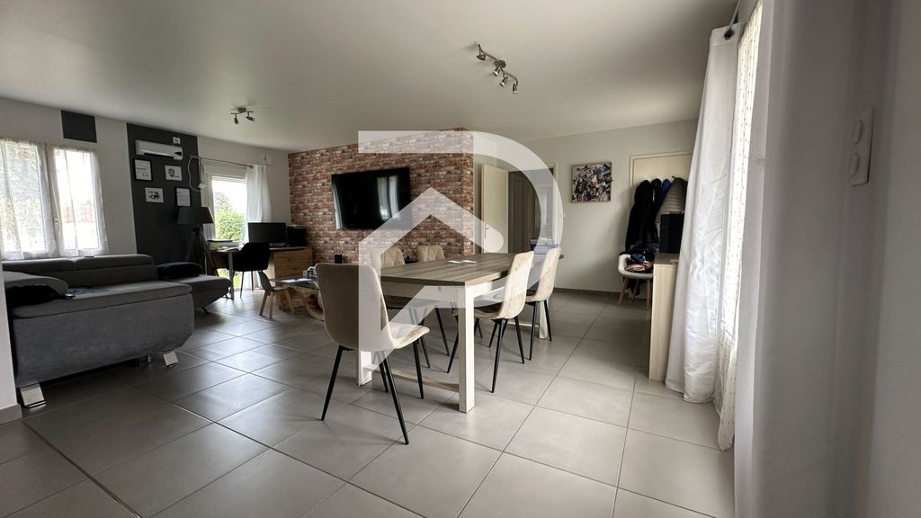 Achat maison à vendre 3 chambres 106 m² - Aigonnay