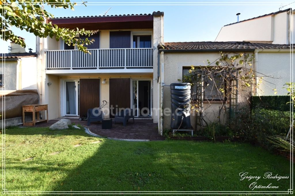 Achat maison à vendre 3 chambres 94 m² - Odos