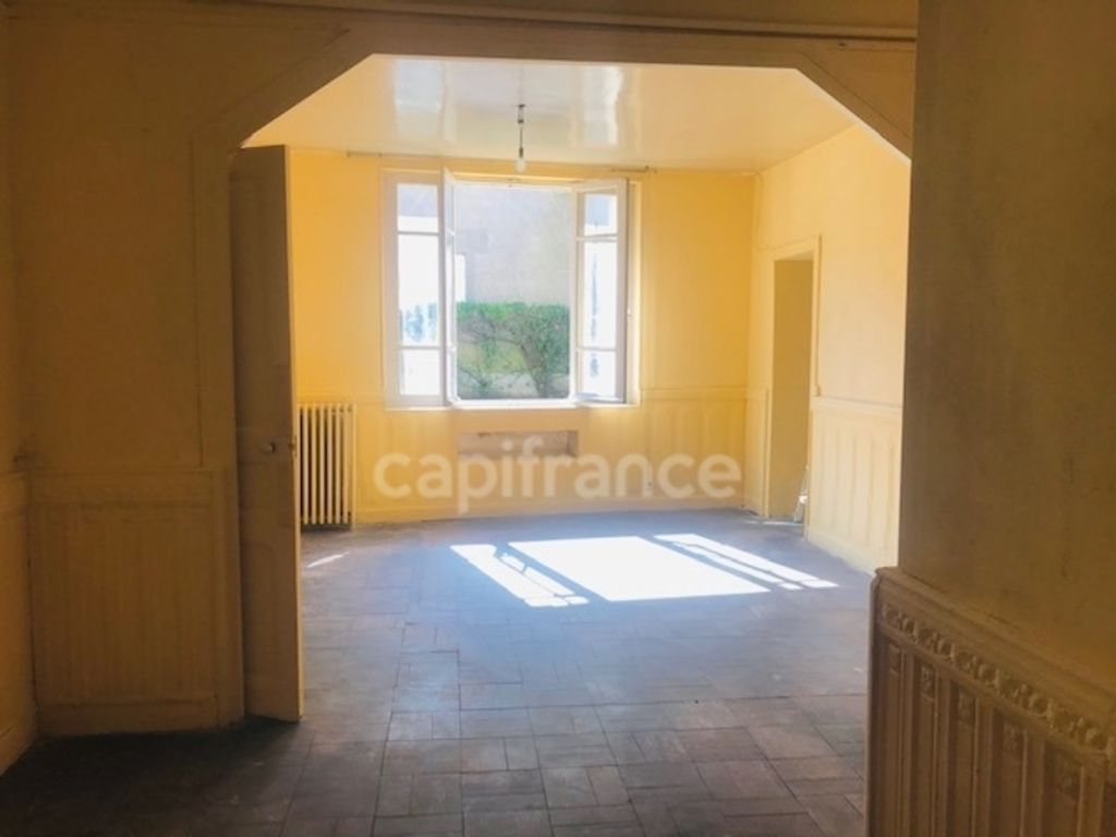 Achat maison à vendre 4 chambres 120 m² - La Guerche-sur-l'Aubois