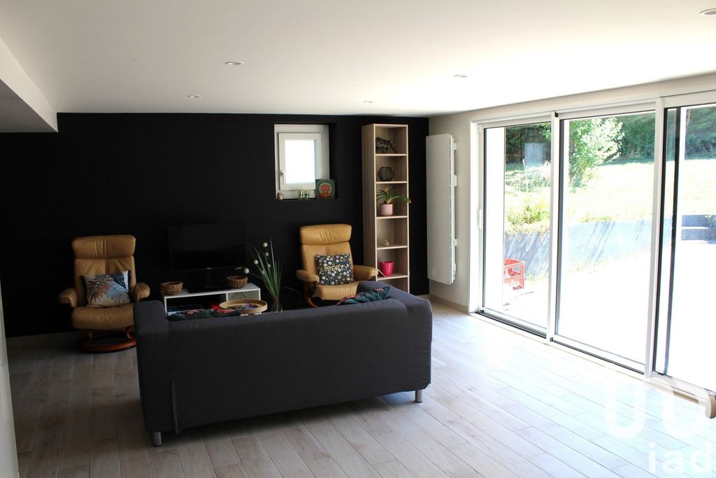 Achat maison à vendre 4 chambres 170 m² - Romagnat