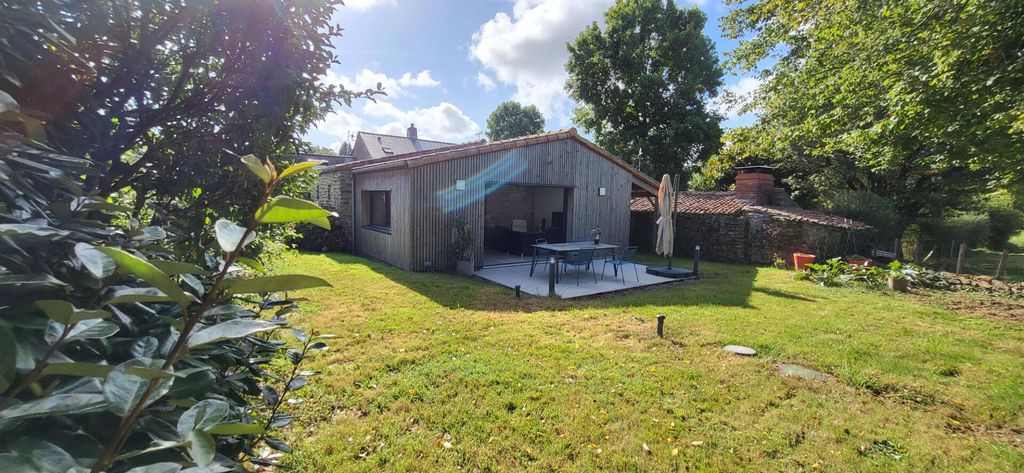 Achat maison à vendre 4 chambres 158 m² - Vigneux-de-Bretagne