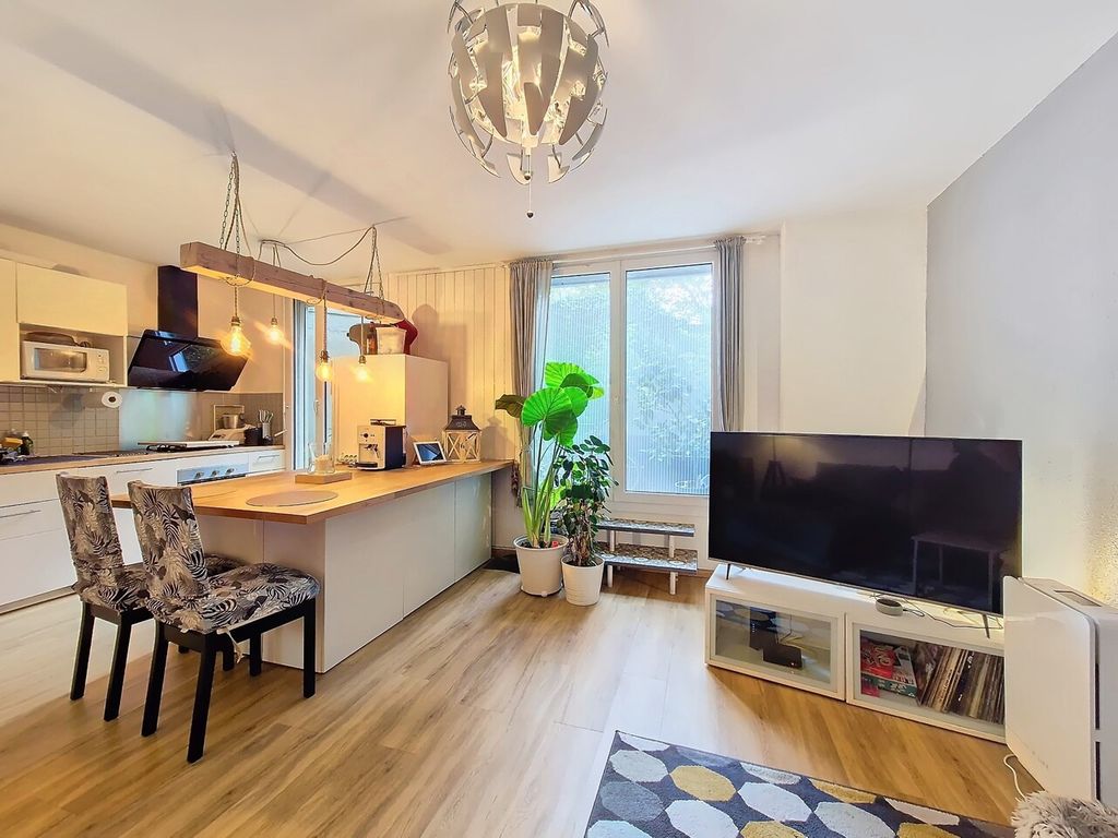 Achat appartement à vendre 2 pièces 62 m² - Saint-Martin-d'Hères