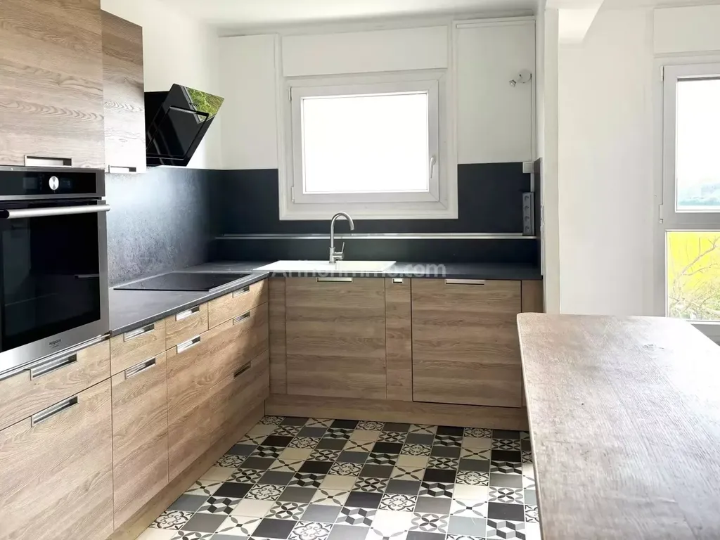 Achat appartement à vendre 5 pièces 93 m² - Châlons-en-Champagne