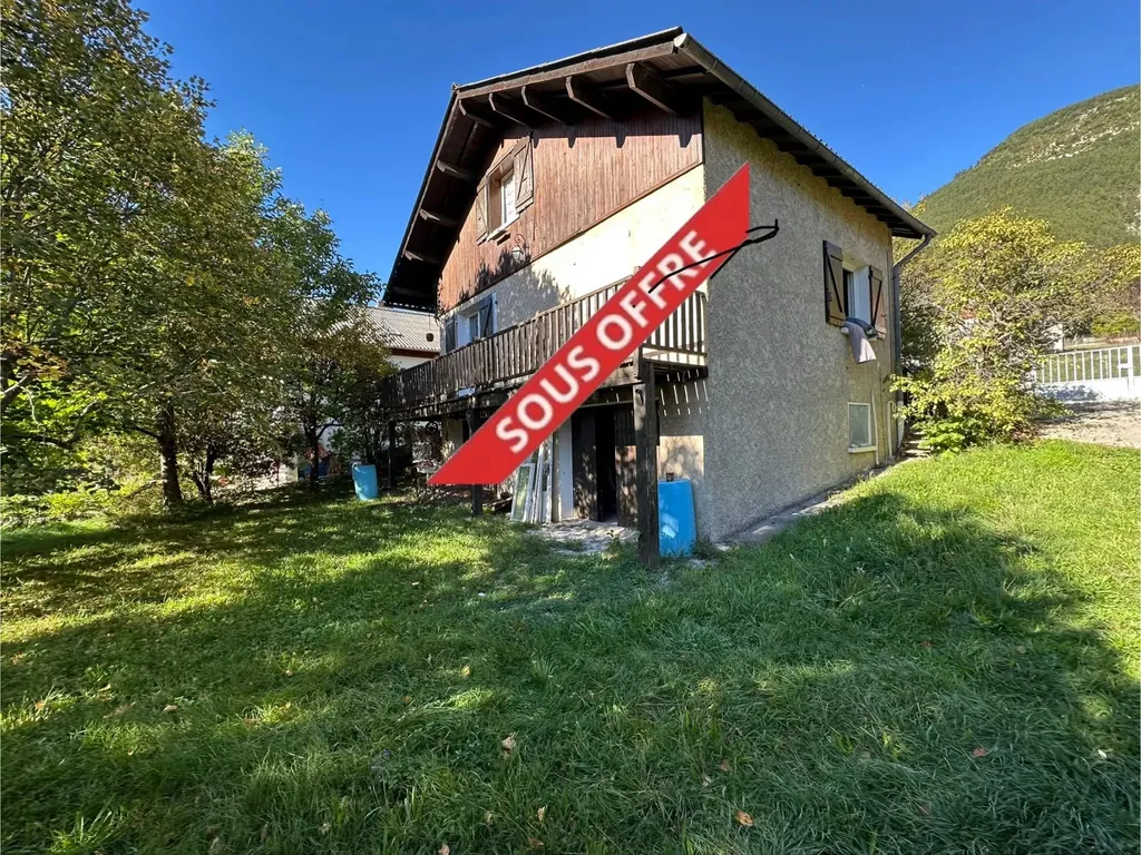 Achat maison à vendre 2 chambres 96 m² - Saint-André-les-Alpes