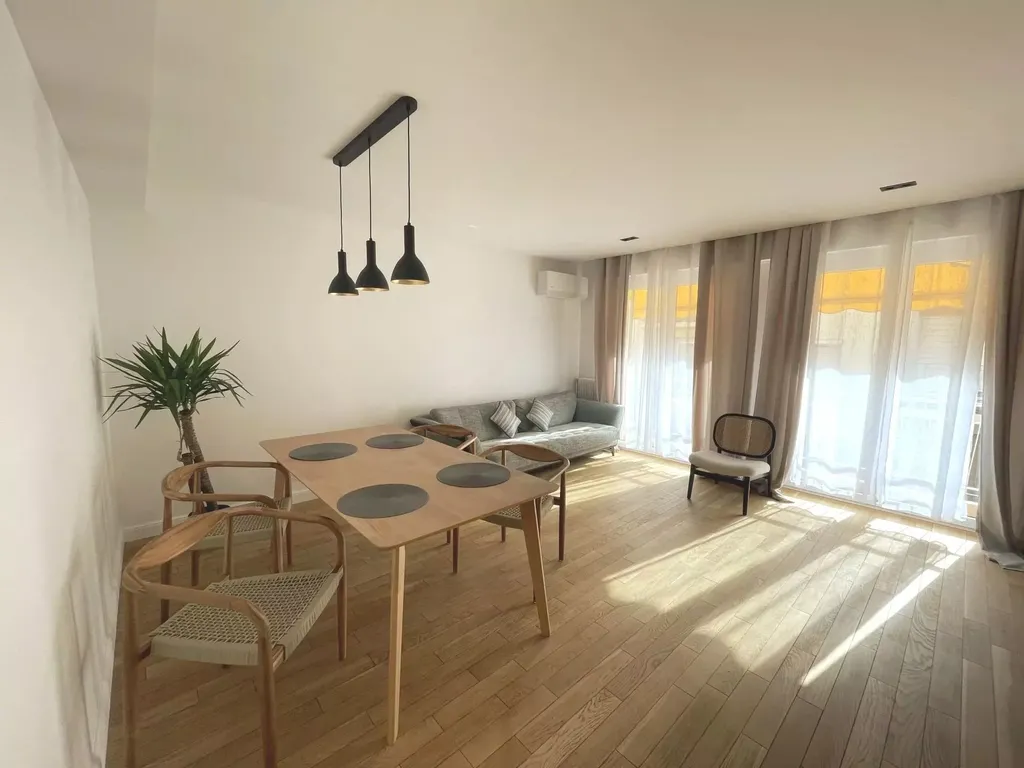 Achat appartement à vendre 3 pièces 83 m² - Antibes