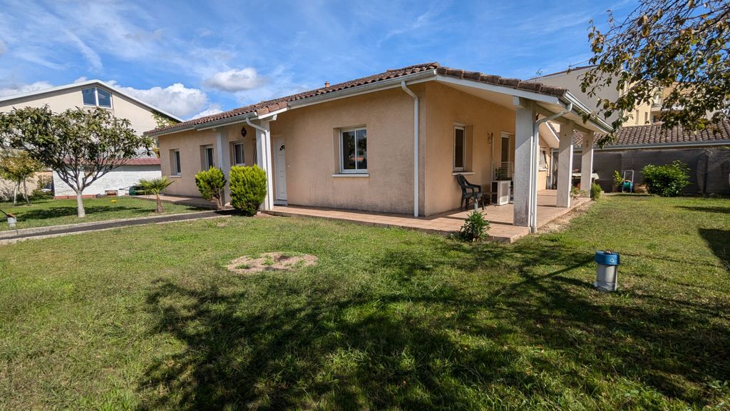 Achat maison à vendre 4 chambres 122 m² - Mont-de-Marsan