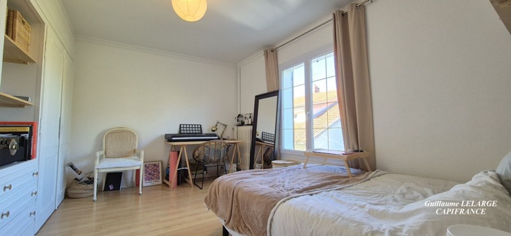 Achat maison à vendre 5 chambres 170 m² - Jâlons