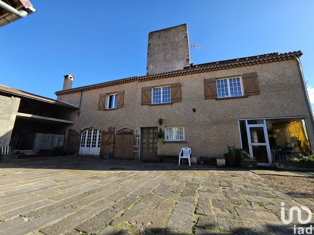 Achat maison à vendre 4 chambres 190 m² - Saint-Bonnet-près-Riom