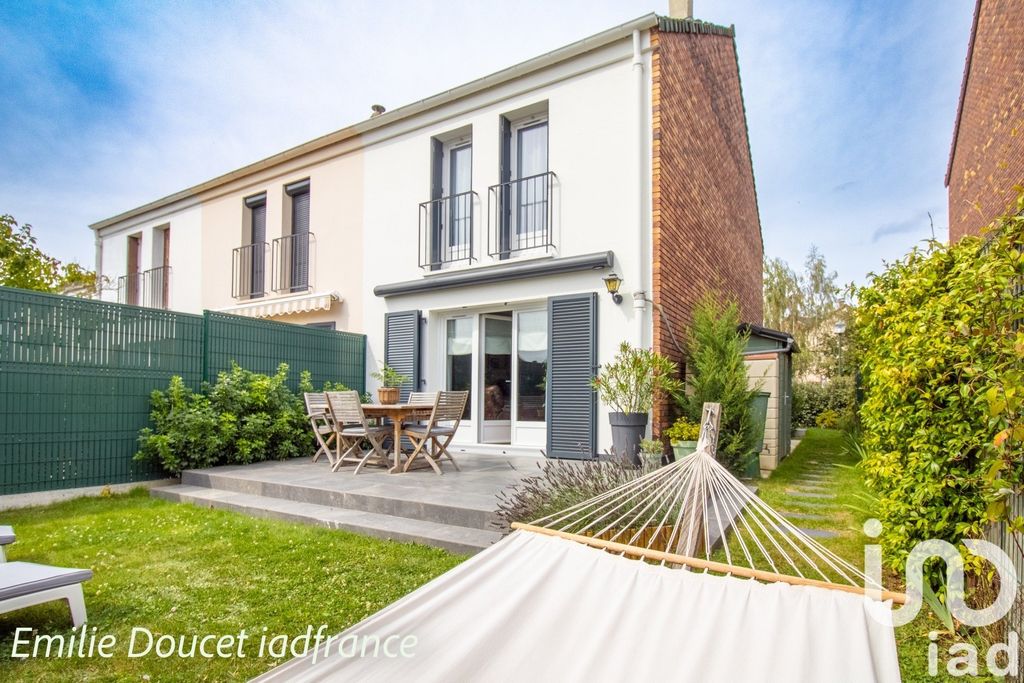 Achat maison à vendre 4 chambres 96 m² - Élancourt