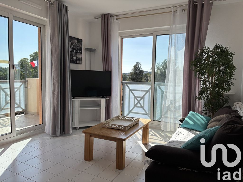 Achat appartement à vendre 3 pièces 56 m² - Saint-Raphaël