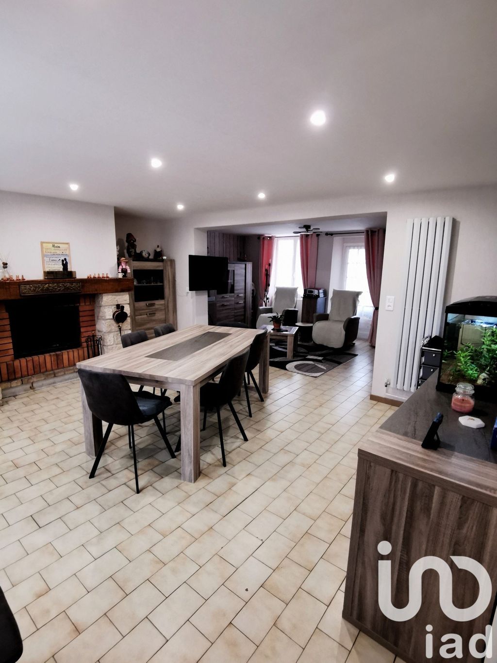 Achat maison à vendre 3 chambres 139 m² - Le Baizil