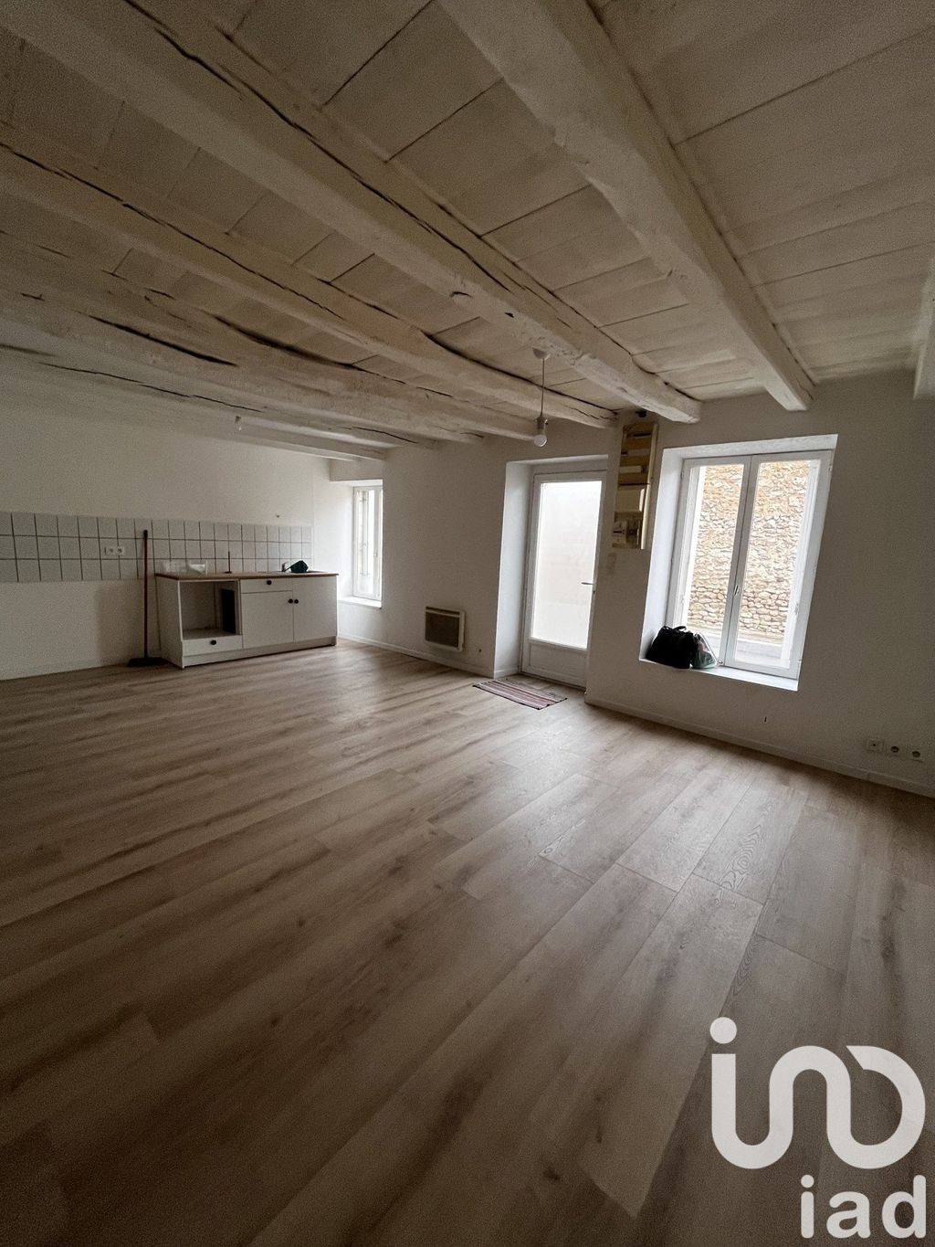 Achat maison à vendre 2 chambres 63 m² - Civaux