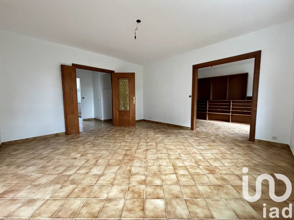 Achat appartement à vendre 6 pièces 102 m² - Châlons-en-Champagne