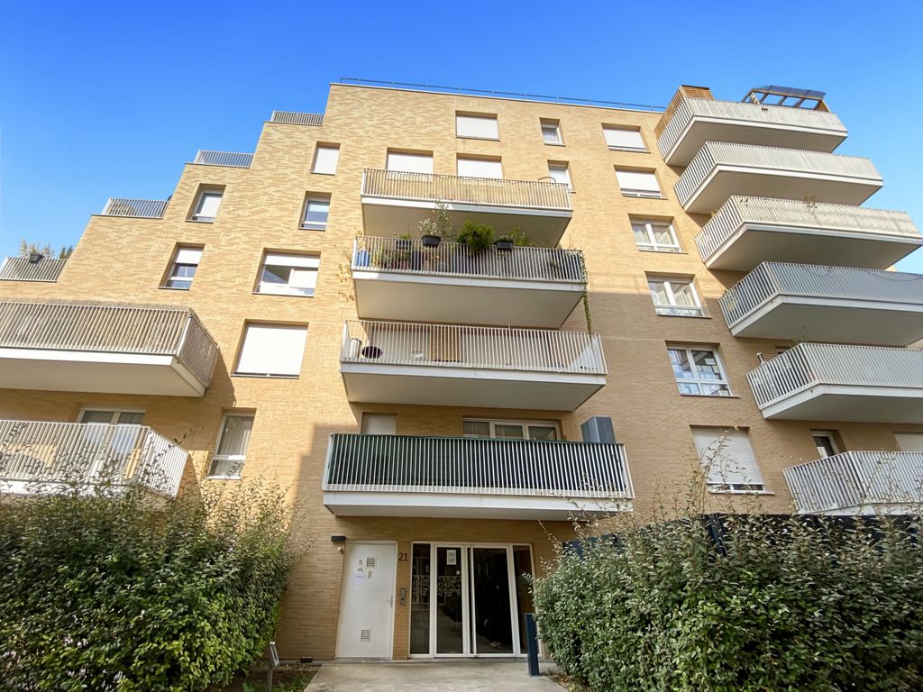 Achat appartement à vendre 3 pièces 63 m² - Romainville