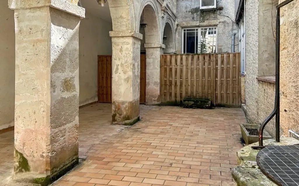 Achat maison à vendre 2 chambres 232 m² - Lectoure