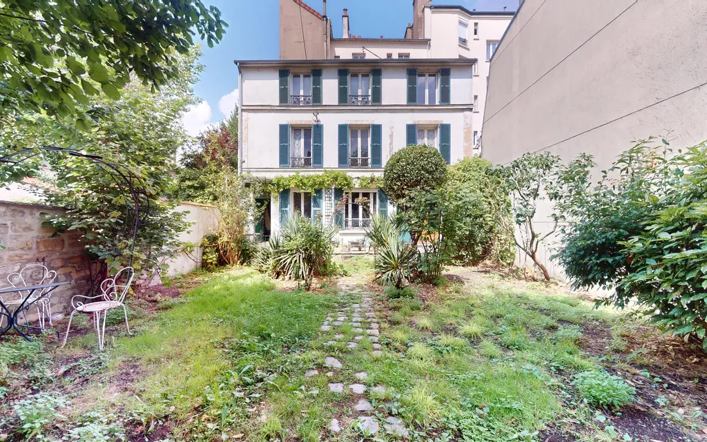 Achat maison à vendre 6 chambres 214 m² - Montrouge