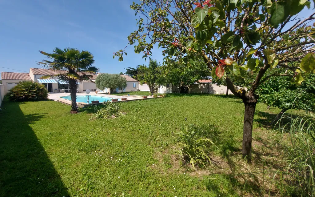 Achat maison à vendre 4 chambres 206 m² - Nieul-sur-Mer