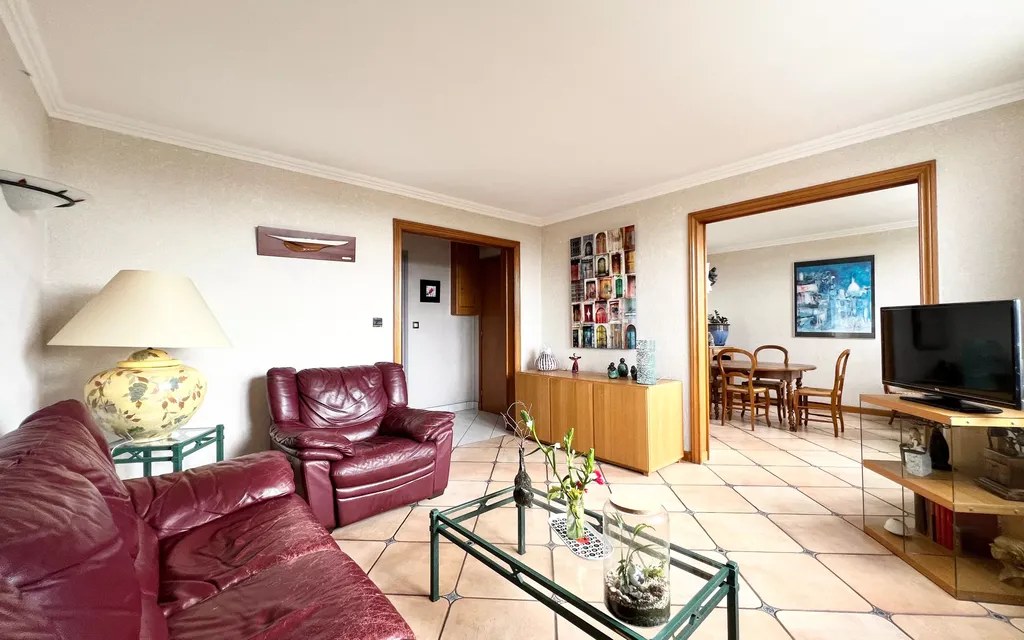 Achat appartement à vendre 5 pièces 79 m² - Caluire-et-Cuire