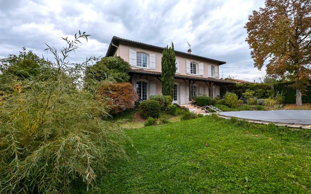 Achat maison à vendre 6 chambres 320 m² - Charnay-lès-Mâcon