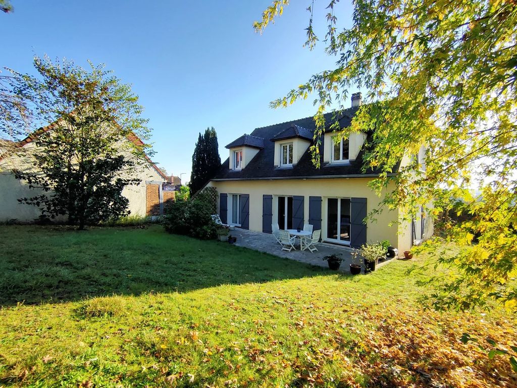 Achat maison à vendre 4 chambres 153 m² - Le Mesnil-le-Roi