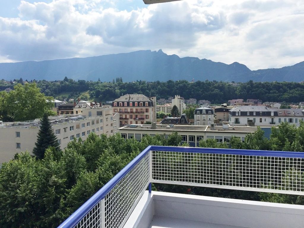 Achat appartement à vendre 4 pièces 90 m² - Aix-les-Bains