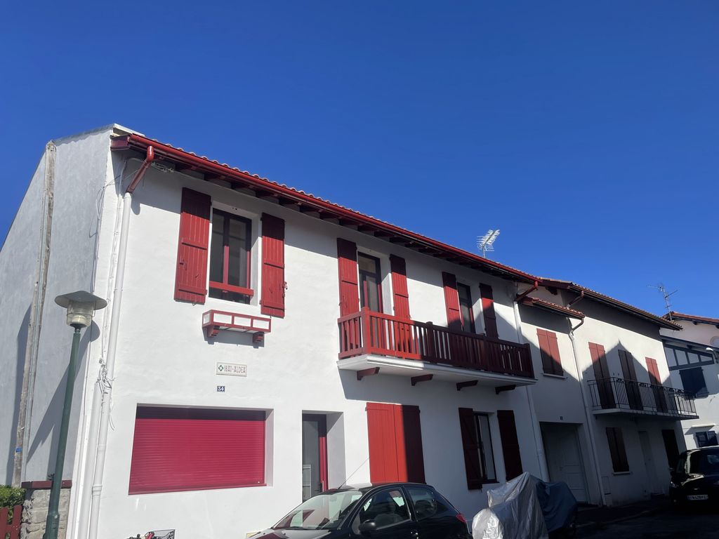 Achat appartement à vendre 4 pièces 97 m² - Saint-Jean-de-Luz