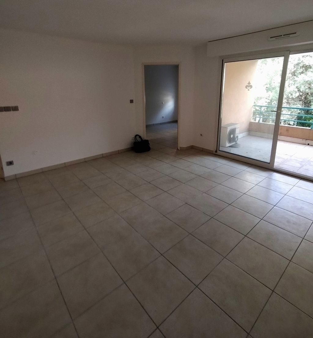 Achat appartement à vendre 2 pièces 40 m² - Saint-Raphaël