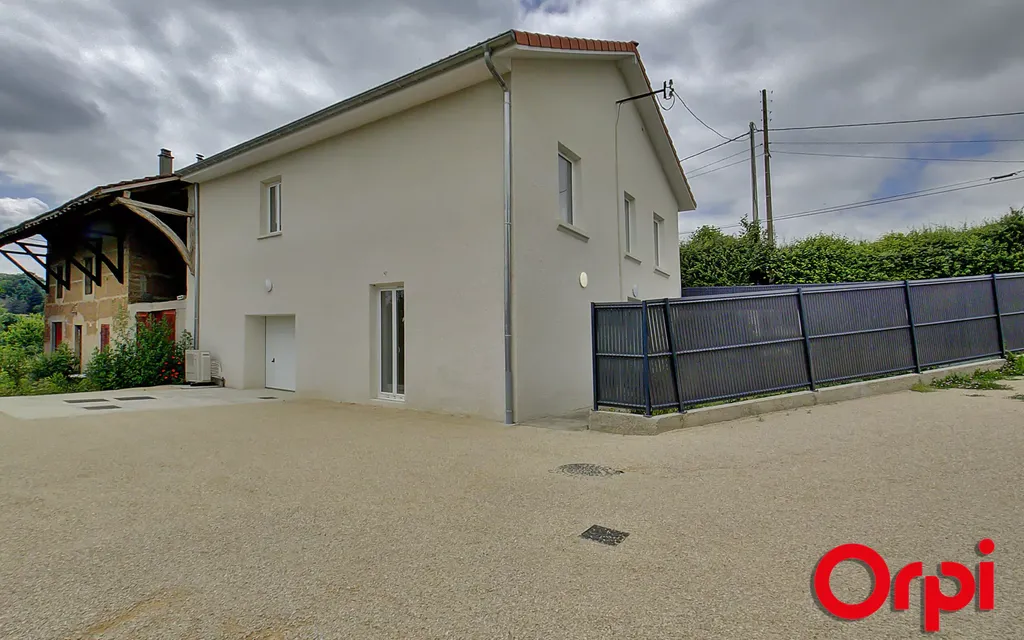 Achat maison à vendre 3 chambres 123 m² - Bourgoin-Jallieu