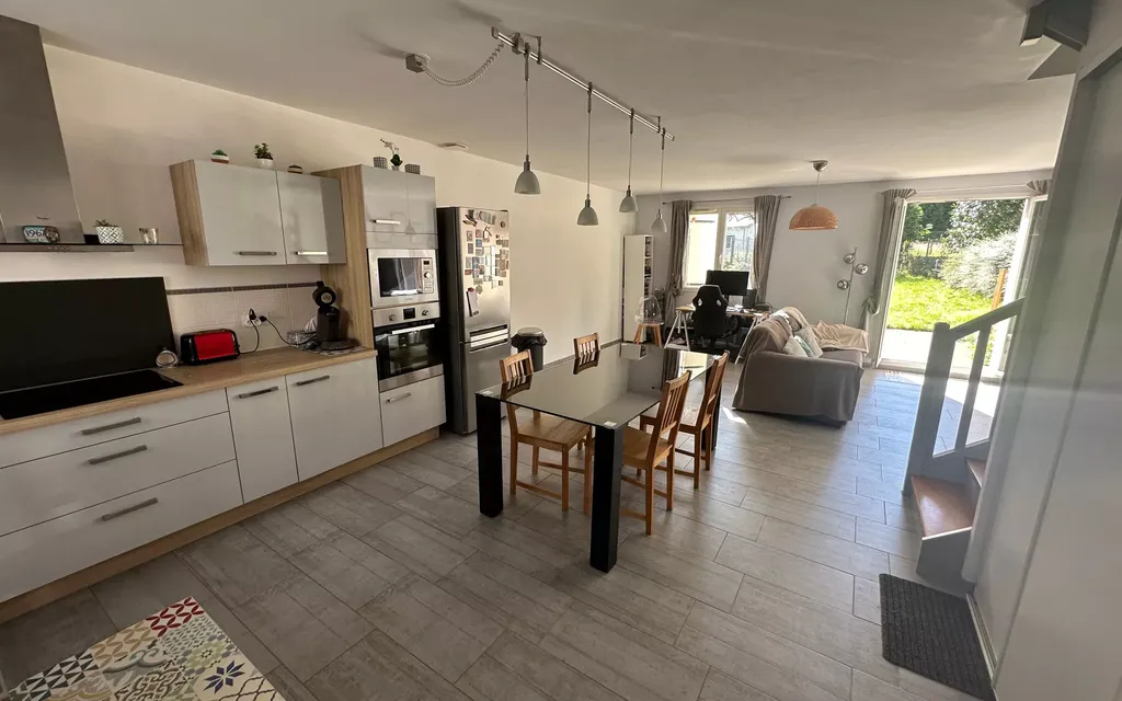 Achat maison à vendre 3 chambres 82 m² - Bellegarde-sur-Valserine