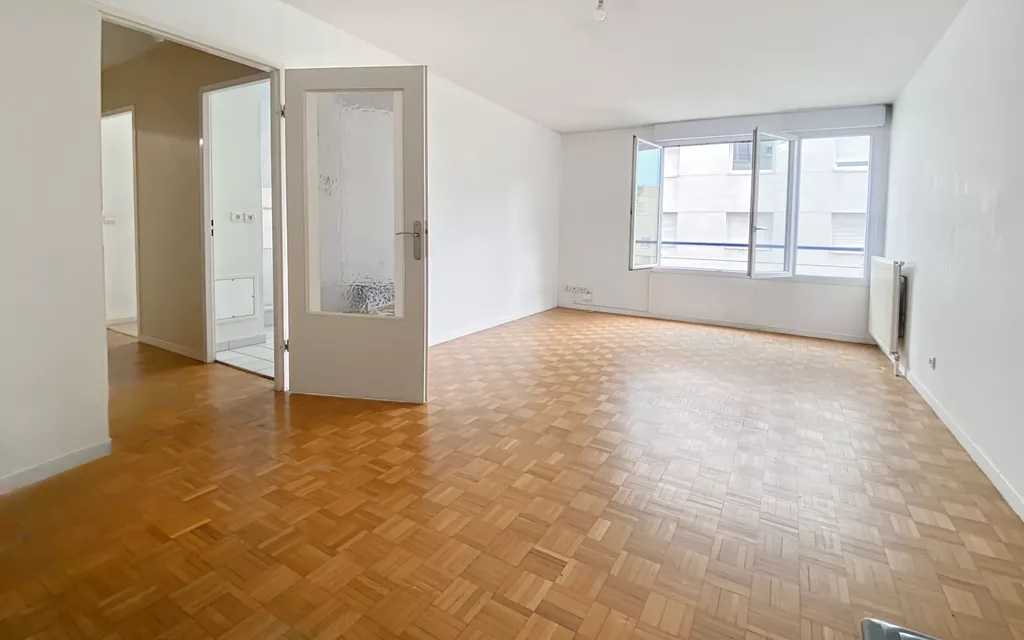 Achat appartement à vendre 2 pièces 49 m² - Lyon 8ème arrondissement