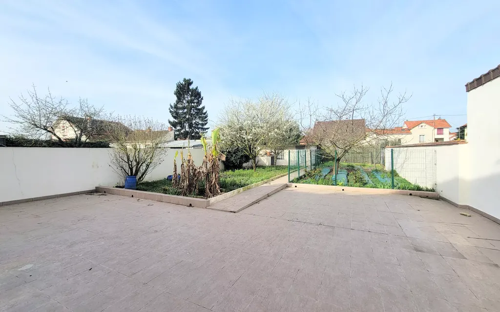 Achat maison à vendre 3 chambres 94 m² - Villeneuve-le-Roi