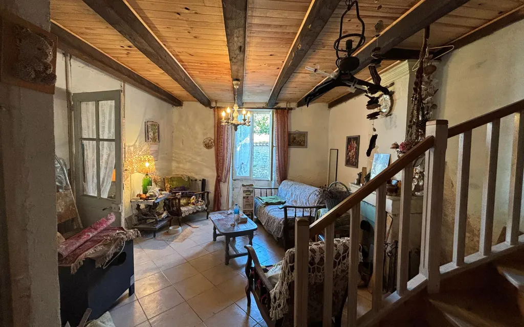 Achat maison à vendre 1 chambre 83 m² - Échillais