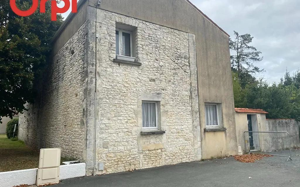 Achat maison à vendre 5 chambres 267 m² - Trizay