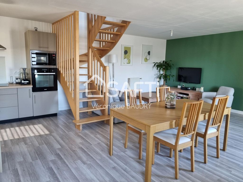 Achat maison à vendre 3 chambres 87 m² - Châteaubourg