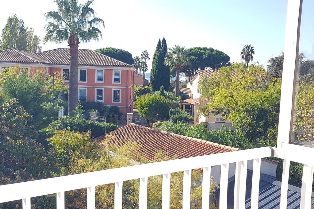 Achat appartement à vendre 3 pièces 73 m² - Six-Fours-les-Plages