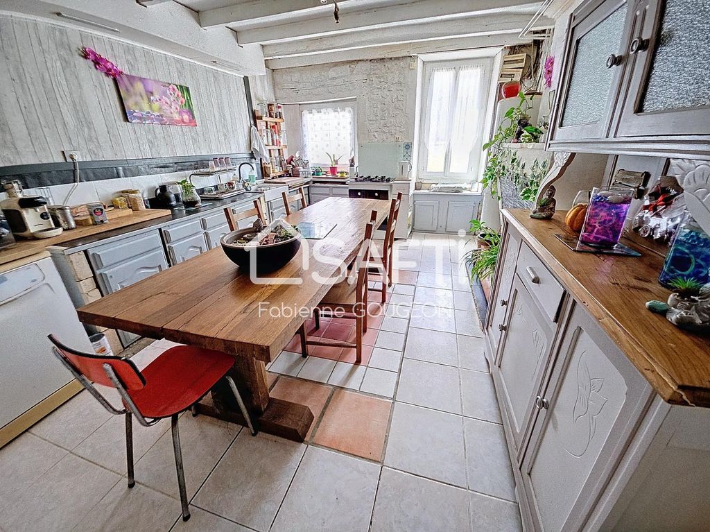 Achat maison à vendre 2 chambres 78 m² - Jussas