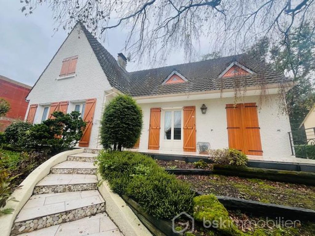 Achat maison à vendre 3 chambres 150 m² - Roissy-en-Brie