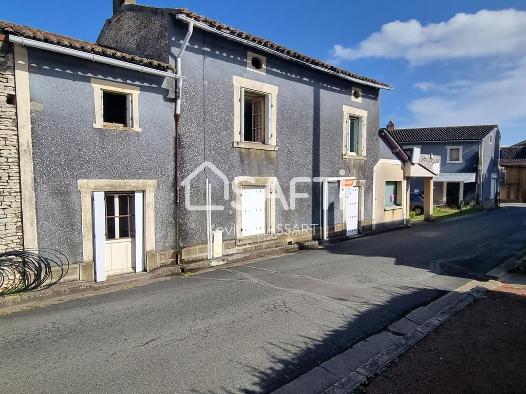 Achat maison à vendre 3 chambres 266 m² - Saint-Jean-de-Sauves